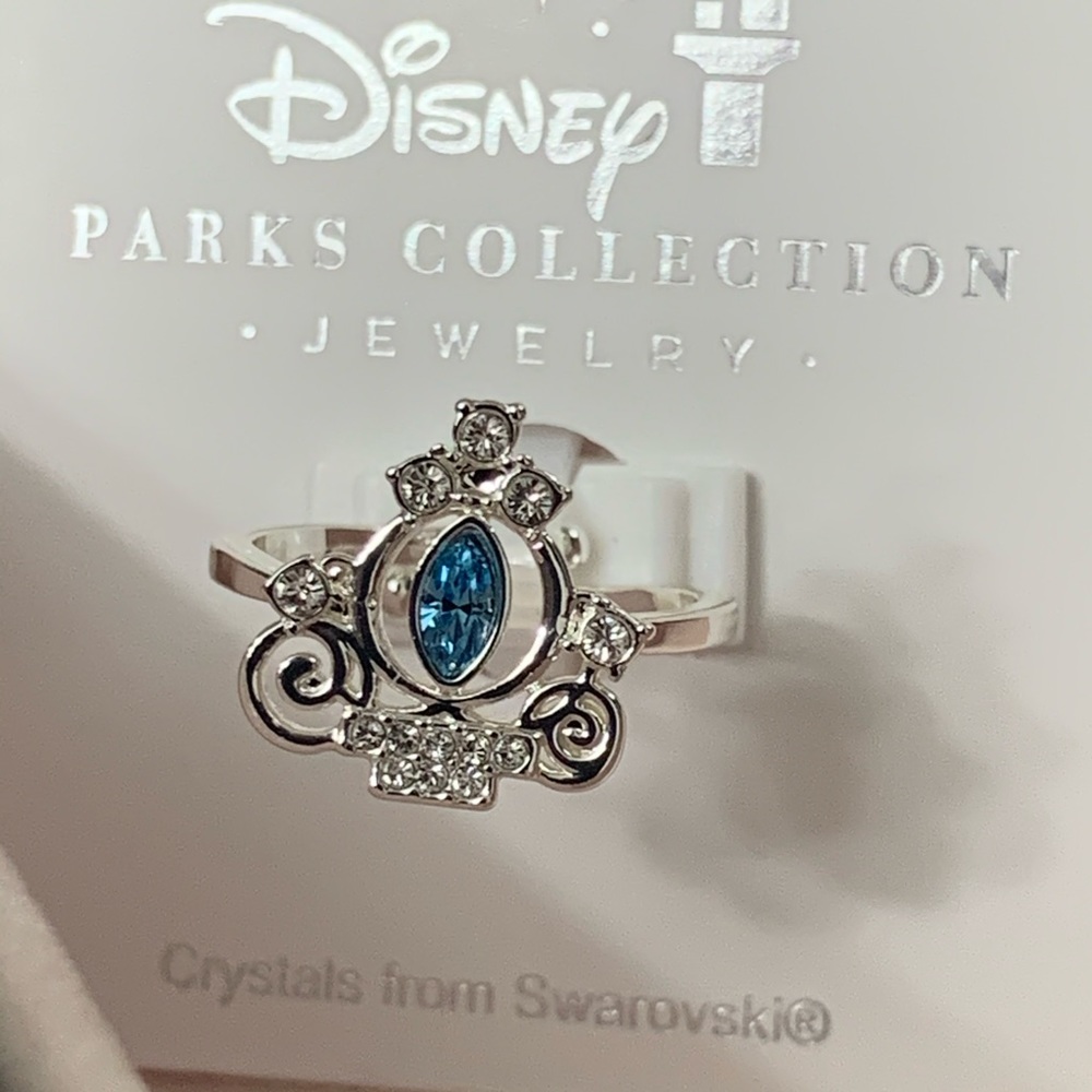 DISNEY PARKS CINDERELLA COACH RING - Picture 2 of 4